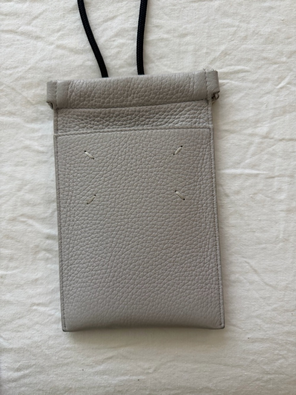 Maison Martin Margiela Light Gray Leather Crossbody Pouch with Black Strap - Picture 3 of 5